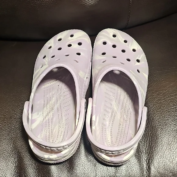 CROCS Lavender Tie-Dye Classic Clog Sandals Q11 - Picture 6 of 7
